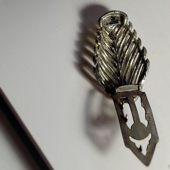 Antique Art Deco Fur Clip with Crystals Weiss very unique - Picture 7 of 8